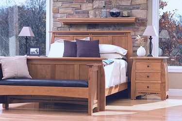 Aspen Panel Bed with Footboard Storage – Simply Amish
